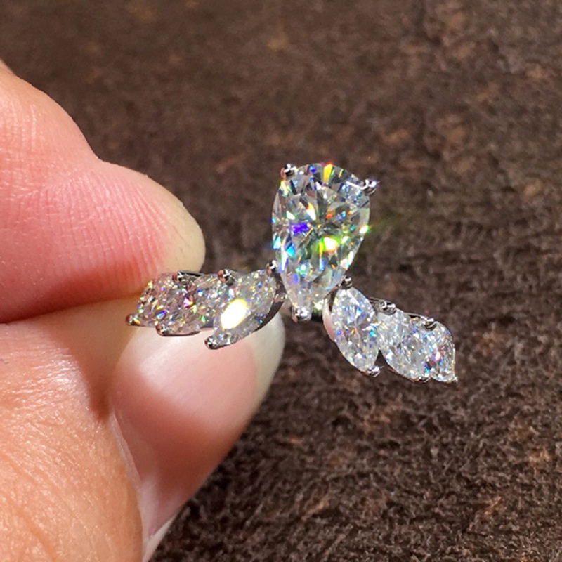 Nhẫn Nữ Đính Đá Zircon Hình Giọt Nước Phong Cách Mới