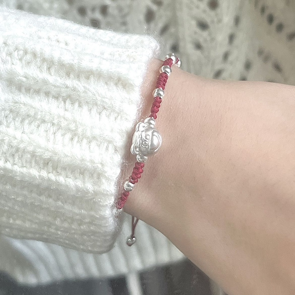 Vòng Tay Dây Bện Thủ Công Thiết Kế Mặt Gấu / Dâu Tây Dễ Thương Đa Năng