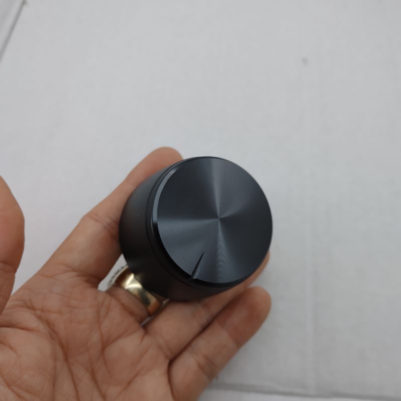 Núm volume nhôm Japan