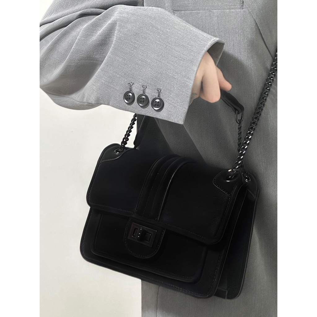 Túi Xách Đeo Vai Hình Vuông Cỡ Nhỏ Phối Dây Đeo Sợi Xích Thời Trang 2023 Sang Trọng