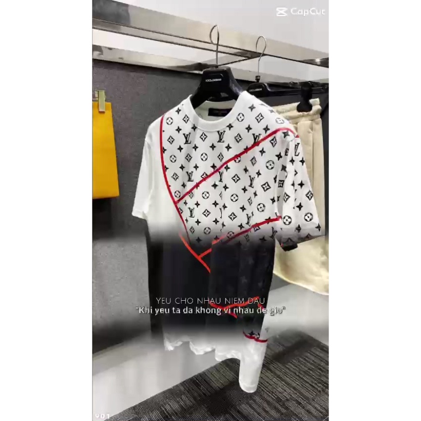 Áo phông nam nữ Premium Cotton dập vân hoa chữ Eo Vì monogram bán cầu vạch kẻ đỏ nửa áo thêu logo Cực Chất | BigBuy360 - bigbuy360.vn