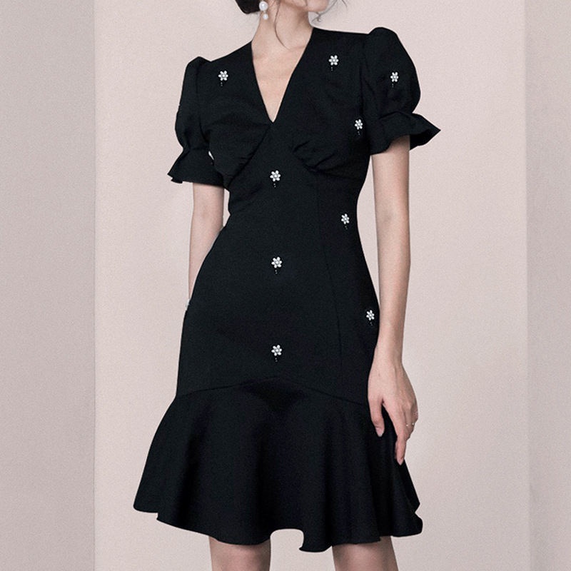 Đầm Đuôi Cá Ngắn Tay Cổ Chữ V Eo Cao Thời Trang Mùa Hè Sang Trọng Dành Cho Nữ