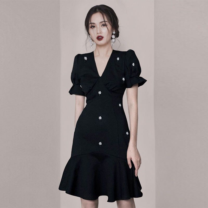 Đầm Đuôi Cá Ngắn Tay Cổ Chữ V Eo Cao Thời Trang Mùa Hè Sang Trọng Dành Cho Nữ