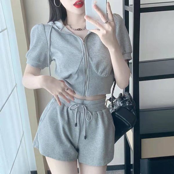 Bộ Đồ Thể Thao Hai Mảnh Áo Cardigan Ngắn Có Mũ Trùm Và Quần Ngắn Thời Trang Mùa Hè Cho Nữ