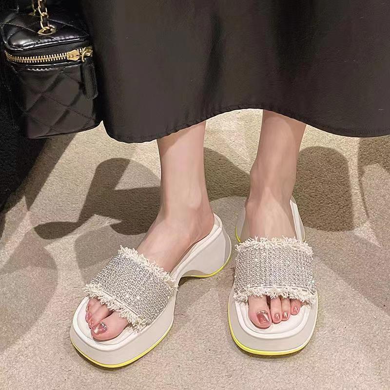 Dép đế xuồng Dép lê đính đá đế dày thời trang