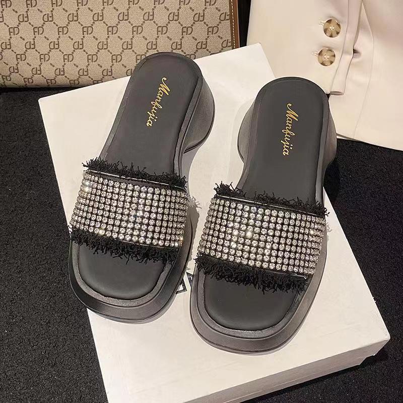 Dép đế xuồng Dép lê đính đá đế dày thời trang