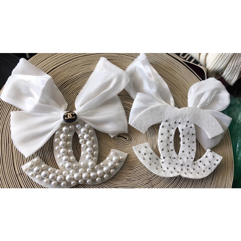 Chữ X đính hạt trai