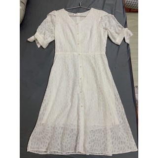 Thanh lý đầm trắng size m