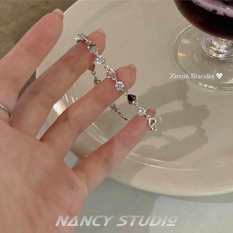 Vòng Tay Đính Đá Zircon Hình Trái Tim Đơn Giản Dễ Phối Đồ Thời Trang Mùa Hè Cho Nữ