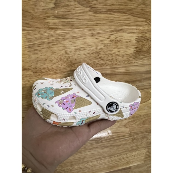 Sục loang nữ trẻ em