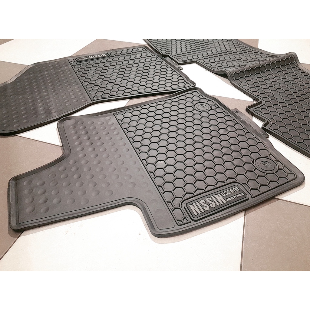 Thảm Lót Sàn Xe Toyota Fortuner Thương Hiệu NISSIN Cao Cấp, Thảm Lót Sàn Cao Su Không Mùi, Không Thấm Nước, Dễ Dọn Rửa | BigBuy360 - bigbuy360.vn