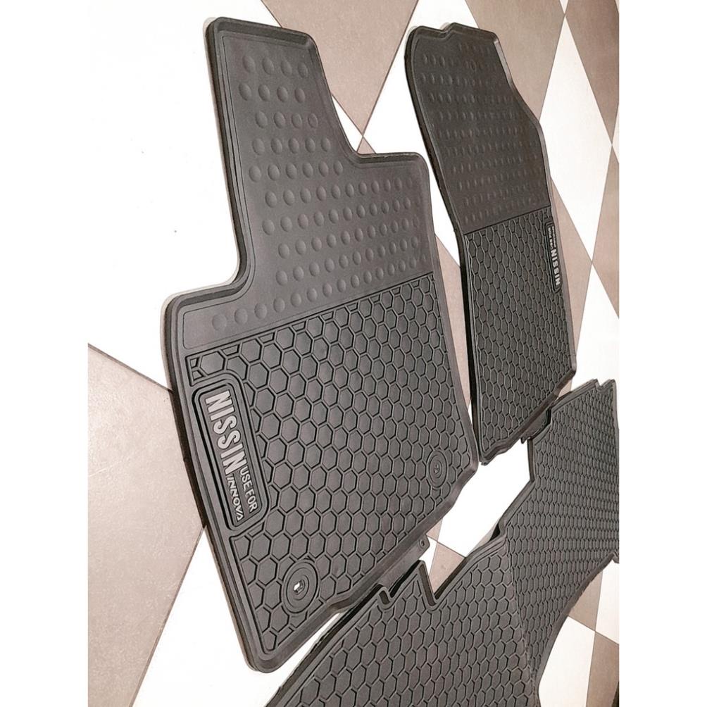 Thảm Lót Sàn Xe Toyota Innova Thương Hiệu NISSIN Cao Cấp, Thảm Lót Sàn Cao Su Không Mùi, Không Thấm Nước, Dễ Dọn Rửa | BigBuy360 - bigbuy360.vn