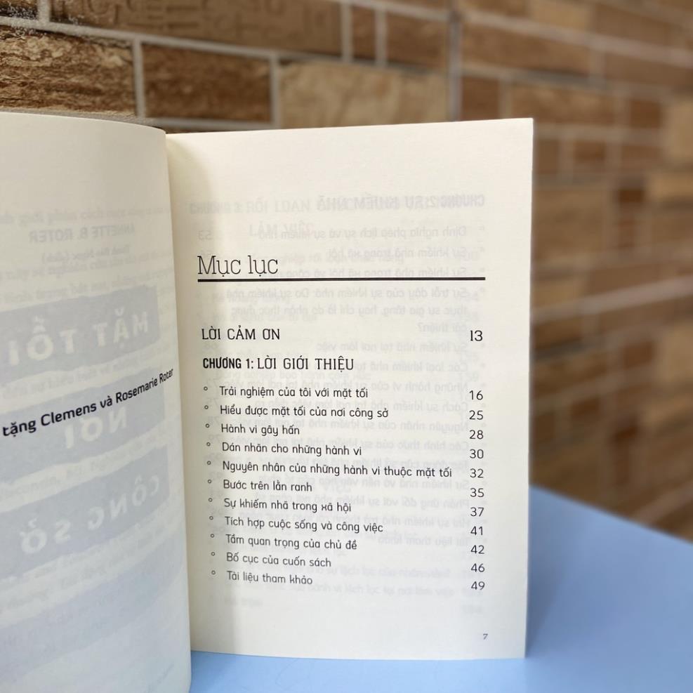 Sách - Mặt Tối Nơi Công Sở - Xử Lí Những Hành Vi Khiếm Nhã, Rối Loạn Chức Năng Và Lệch Lạc - Minh Long