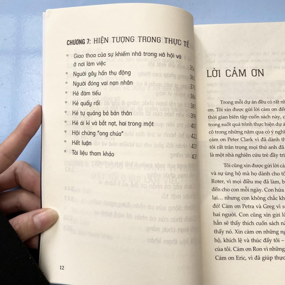 Sách - Mặt Tối Nơi Công Sở - Xử Lí Những Hành Vi Khiếm Nhã, Rối Loạn Chức Năng Và Lệch Lạc - Minh Long