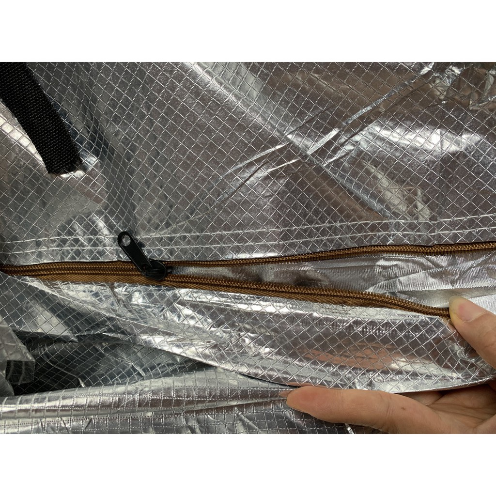 Bạt che phủ xe ô tô 7 chỗ Toyota Innova chống nắng mưa - bạt trùm xe ô tô 3 lớp chống nóng không thấm nước .