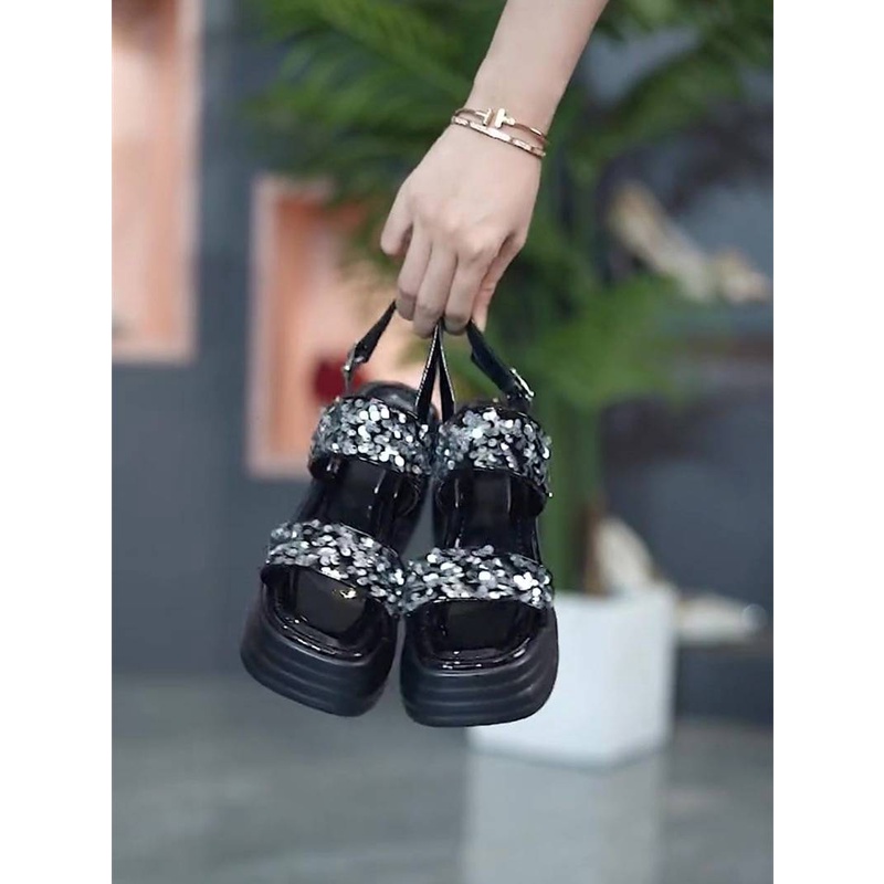 Dép Bánh Mì Đế Dày Thoải Mái Màu Bạc Sáng Bóng Thời Trang