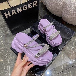 Dép đế bánh mì quai đính đa