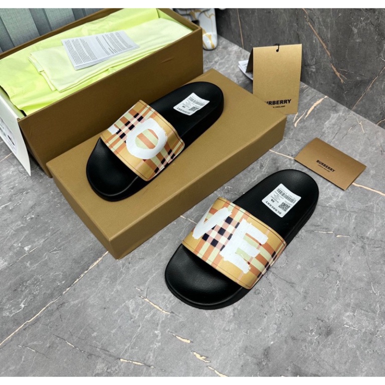 Dép buberry nam dép lê bbr love quai ngang đế cao su thiên nhiên black color vàng