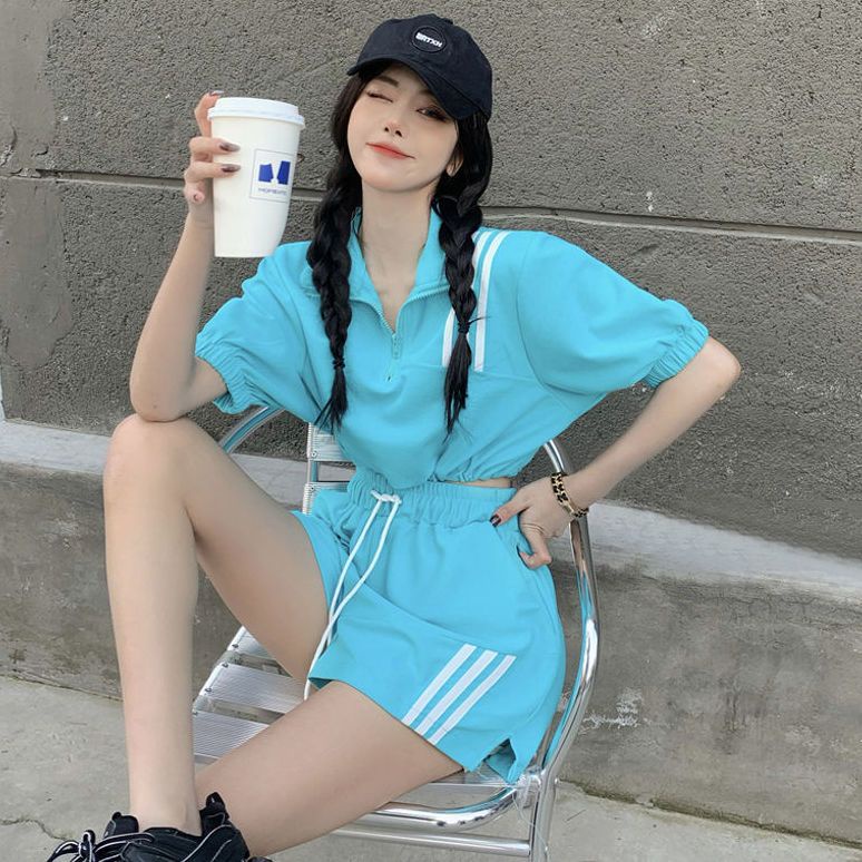 Set Đồ Thể Thao Ngắn Tay Form Rộng Họa Tiết Kẻ Sọc Thời Trang Mùa Hè Cho Nữ Sinh