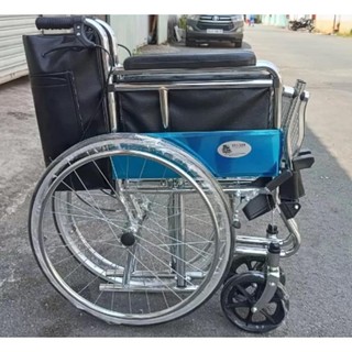 Xe lăn thường Lucass X-91 gác chân nâng hạ, tay thắng.