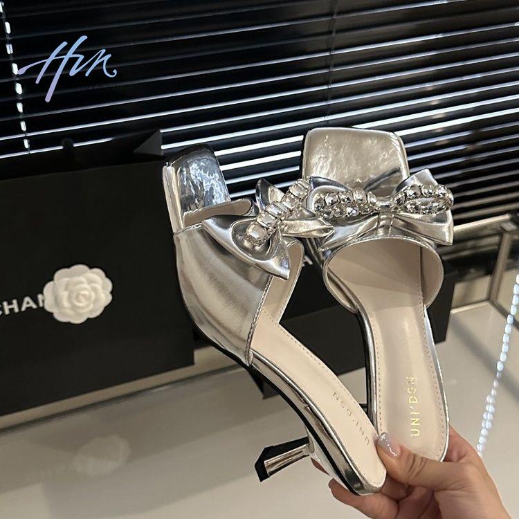 Giày Sandal Cao Gót Mũi Vuông Đính Nơ Xinh Xắn Thời Trang Cho Nữ