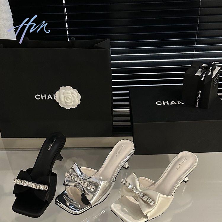 Giày Sandal Cao Gót Mũi Vuông Đính Nơ Xinh Xắn Thời Trang Cho Nữ