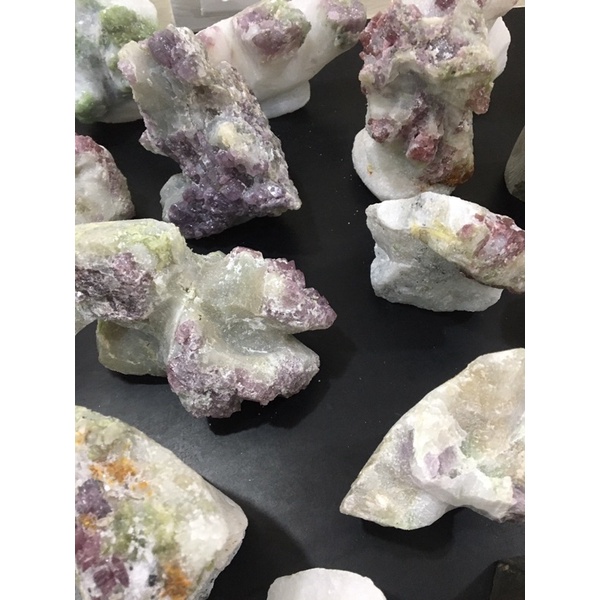 01 Cây Đá Tinh Thể Spinel các màu Raw Spinel Quatz