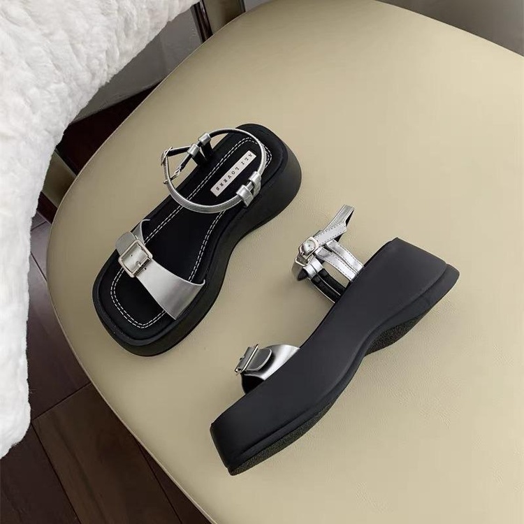 Sandal Dép Nữ Quai Khóa Vuông đế 5cm Planto