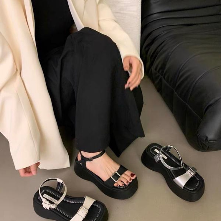 Sandal Dép Nữ Quai Khóa Vuông đế 5cm Planto