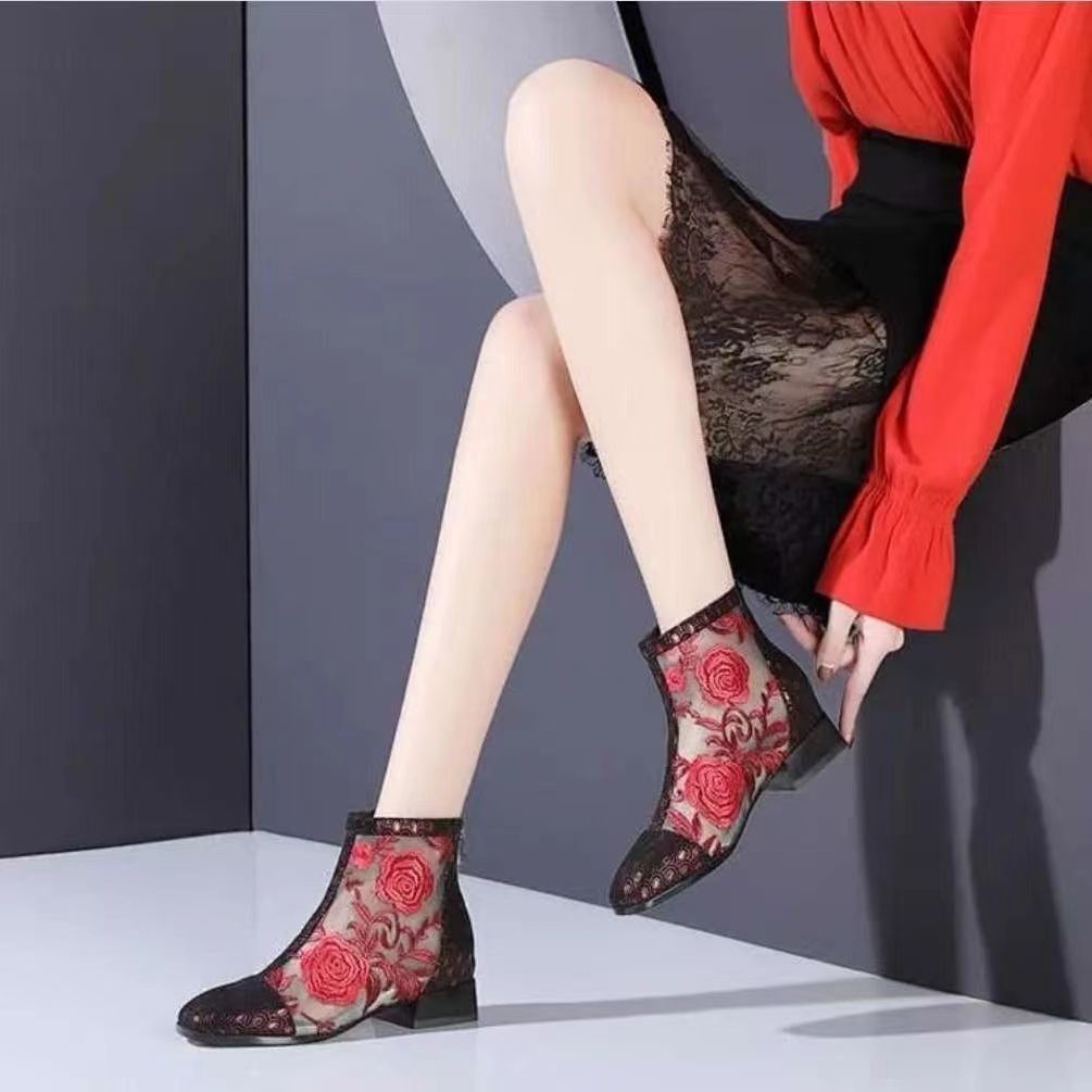 Giày Bốt Da Đế Bằng Phối Lưới Thêu Hoa Xinh Xắn Thời Trang Xuân Hè Cho Nữ