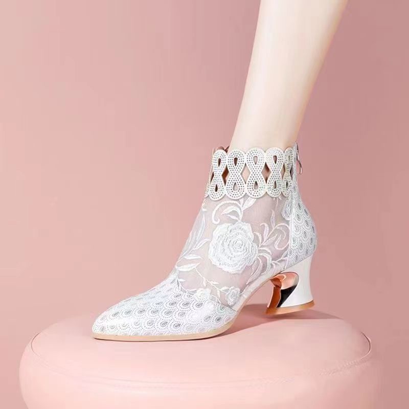 Giày Bốt Phối Lưới Thêu Họa Tiết Phong Cách Trung Hoa Thoáng Khí Thời Trang Xuân Hè Cho Nữ