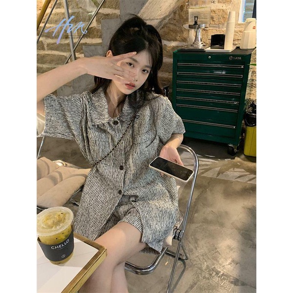 Bộ Áo Khoác Tay Ngắn Dáng Rộng Họa Tiết Kẻ Sọc + Quần Short Dáng Rộng Thời Trang Mùa Hè Cho Nữ