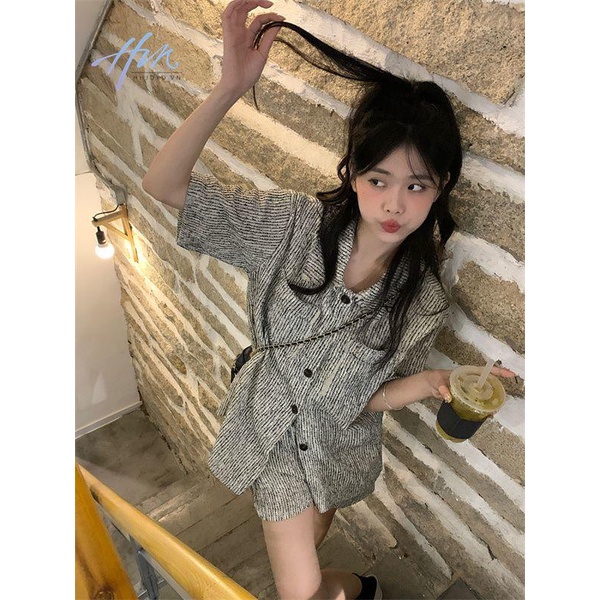 Bộ Áo Khoác Tay Ngắn Dáng Rộng Họa Tiết Kẻ Sọc + Quần Short Dáng Rộng Thời Trang Mùa Hè Cho Nữ