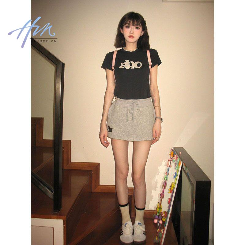 Set Áo Thun Ngắn Tay Hở Vai Màu Xanh Navy + Chân Váy Xám Thời Trang Hè 2023 Phong Cách Preppy Mới