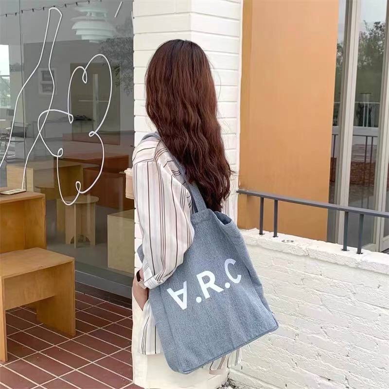 Túi tote jean đeo vai chữ ARC 30x38x8 - T402