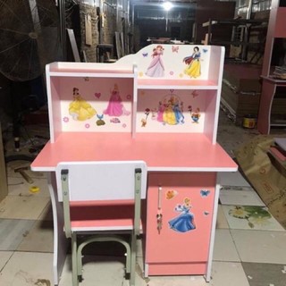 Bộ bàn học sinh Chuyennoithat gồm bàn, ghế và sticker cho bé