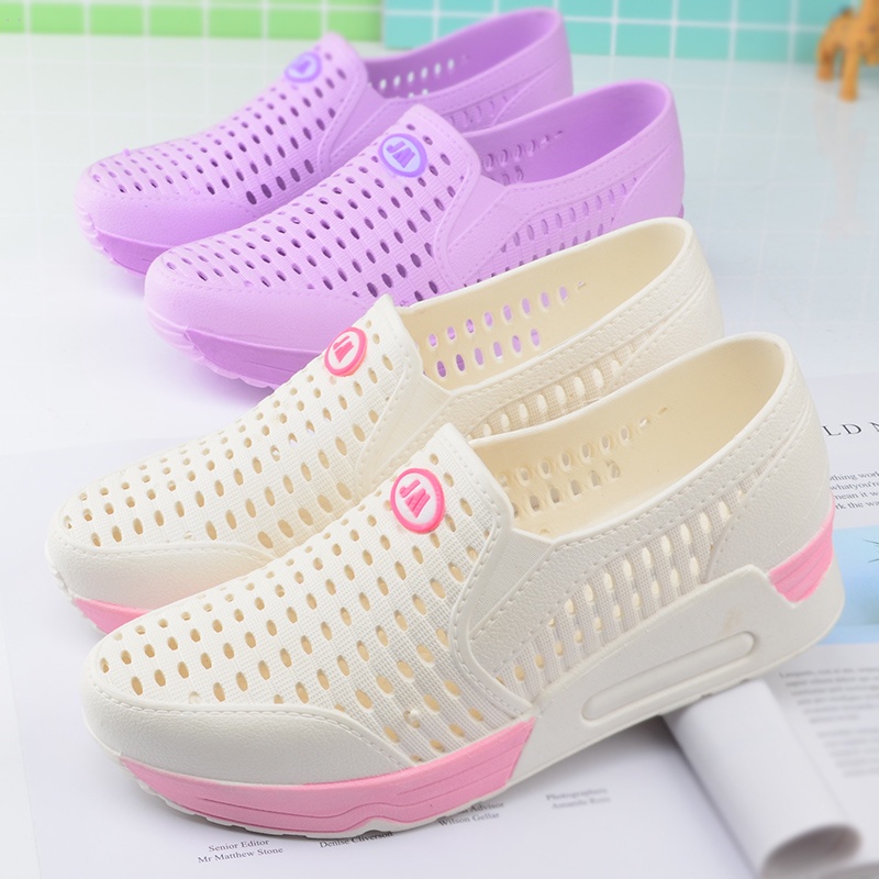 Giày Sandal Đục Lỗ Thoáng Khí Chống Trượt Mềm Mại Thời Trang Mùa Hè Cho Bé Gái
