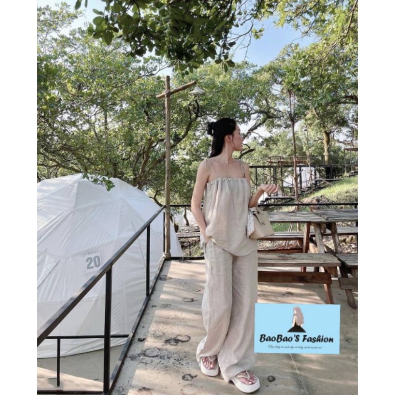 Set bé suông hai dây nữ tính .