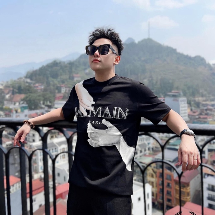 Áo thun Balmain  logo in bàn tay chất cotton thông thoáng , áo cộc Unisex phong thái Cháy Phố Hot 2023