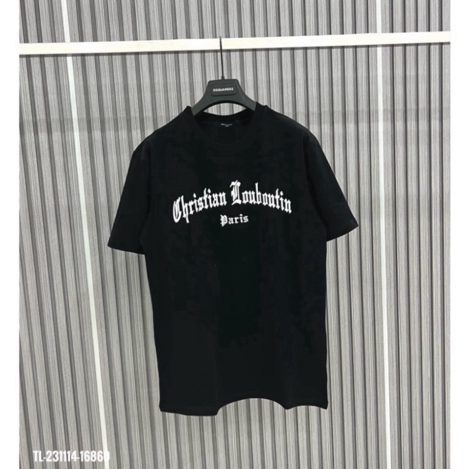 Áo Phông Louboutin Cho Nam Nữ Bản Cao Cấp Hoạ Tiết Chữ Loubotin - Áo Thun Louboutin Christian Nam Nữ Unisex Form Rộng | BigBuy360 - bigbuy360.vn