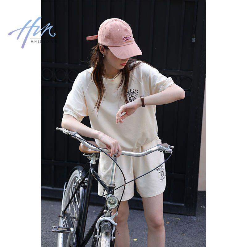 Bộ Áo Thun Thêu Họa Tiết Màu Sắc Tương Phản + Quần Short Co Giãn Phong Cách Thể Thao Thời Trang Mùa Hè Cho Nữ