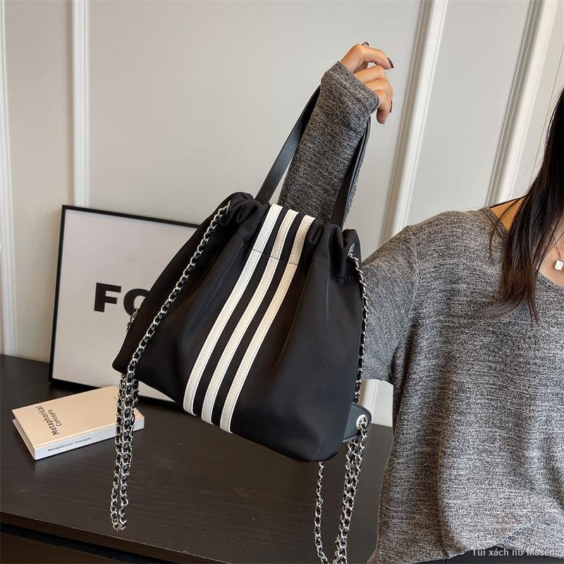 Order👜Túi Đeo Vai Đa Năng Thời Trang Túi Xách Túi Thể Thao Nylon Ba Lô Chuỗi Sọc
