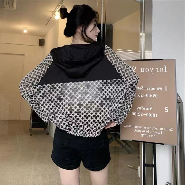 Áo Khoác Thể Thao Chống Tia Cực Tím Thoáng Khí Dáng Rộng Có Mũ Trùm Thời Trang Mùa Hè Hàng Mới Dành Cho Bạn