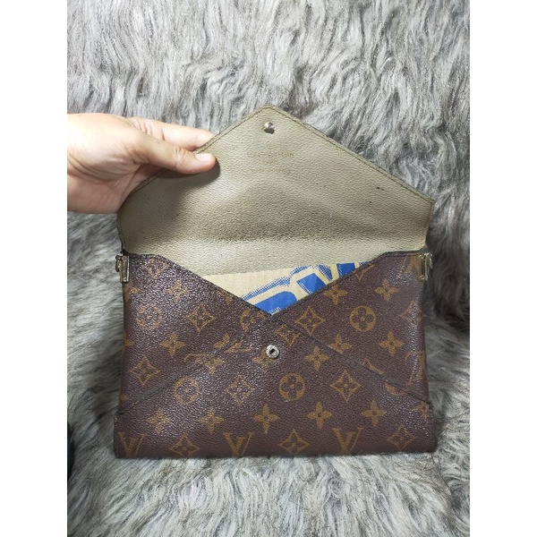 Clutch cầm tay hiệu eo vì