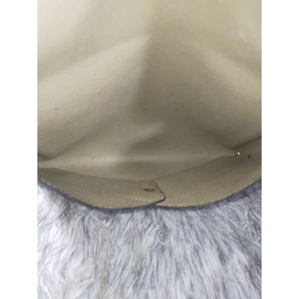 Clutch cầm tay hiệu eo vì