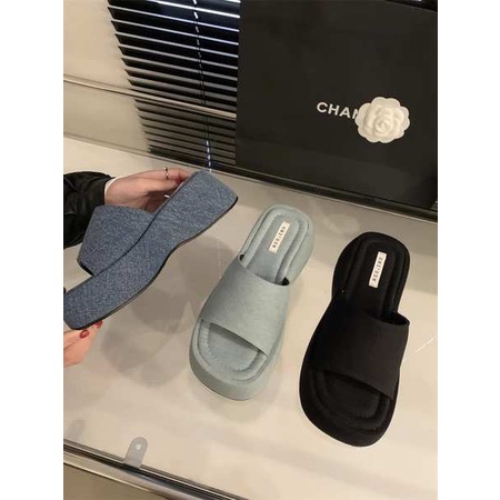 Dép dày đế Dép lê nữ mùa hè đi bên ngoài mẫu mới 2023 dép xỏ ngón giản dị thích hợp đế dày