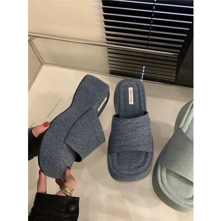 Dép dày đế Dép lê nữ mùa hè đi bên ngoài mẫu mới 2023 dép xỏ ngón giản dị thích hợp đế dày