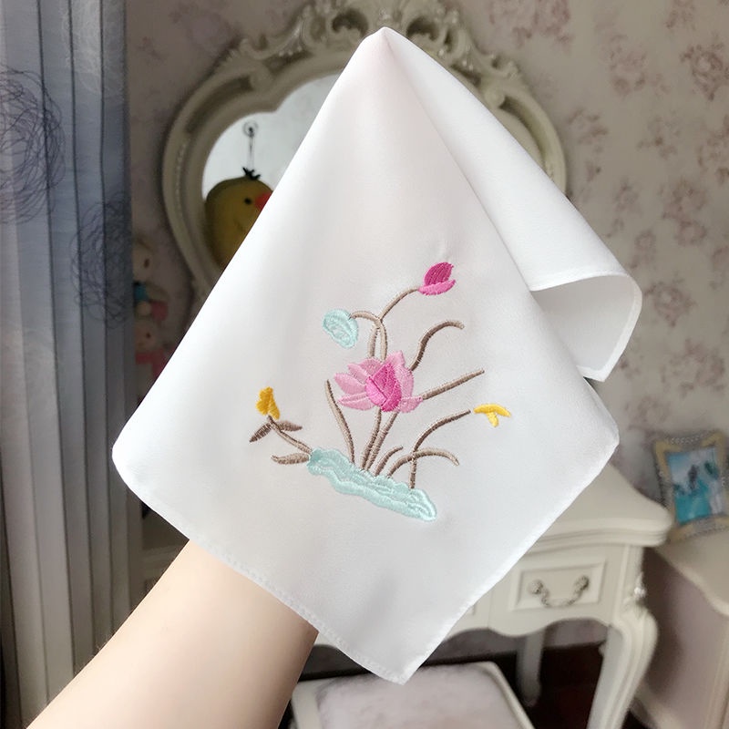 Khăn Tay Lụa Thêu Họa Tiết Cổ Điển Thời Trang Cho Người Lớn