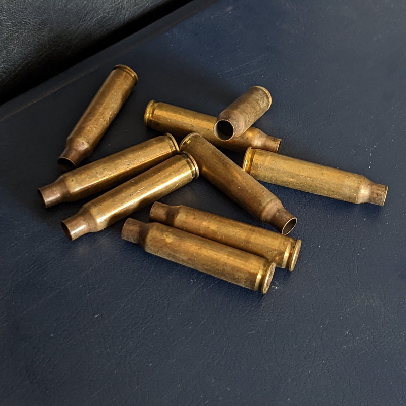 Vỏ đan cattut Ar15 bằng đồng deco, trang trí