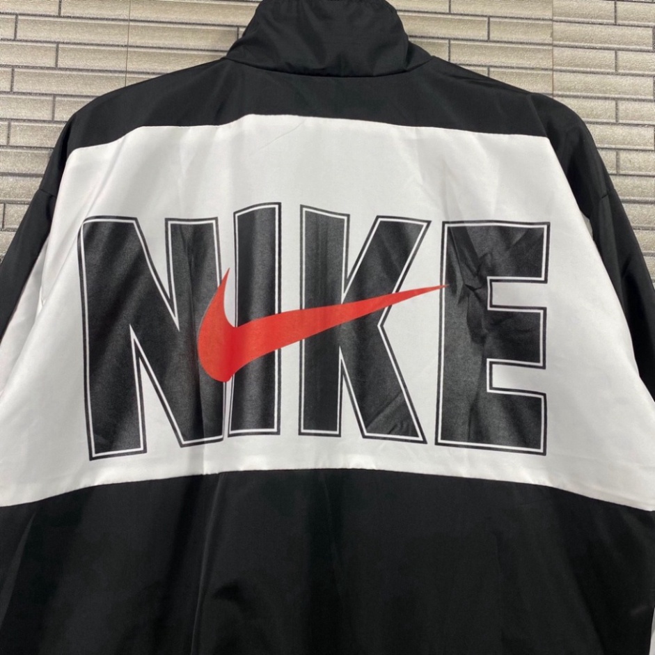 ÁO KHOÁC NIKE SWOOSH WOVEN RED LOGO V3 Dù 2 Lớp - Vải Cao Cấp .TheStrawBerry